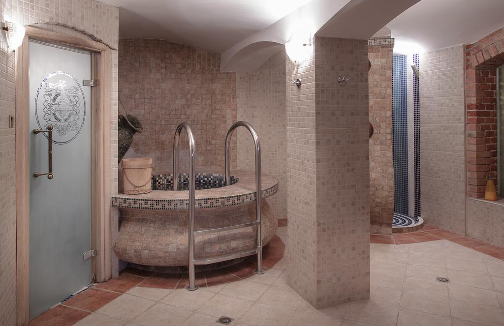 Palac Piorunow & Spa クフィアトコビツェ エクステリア 写真