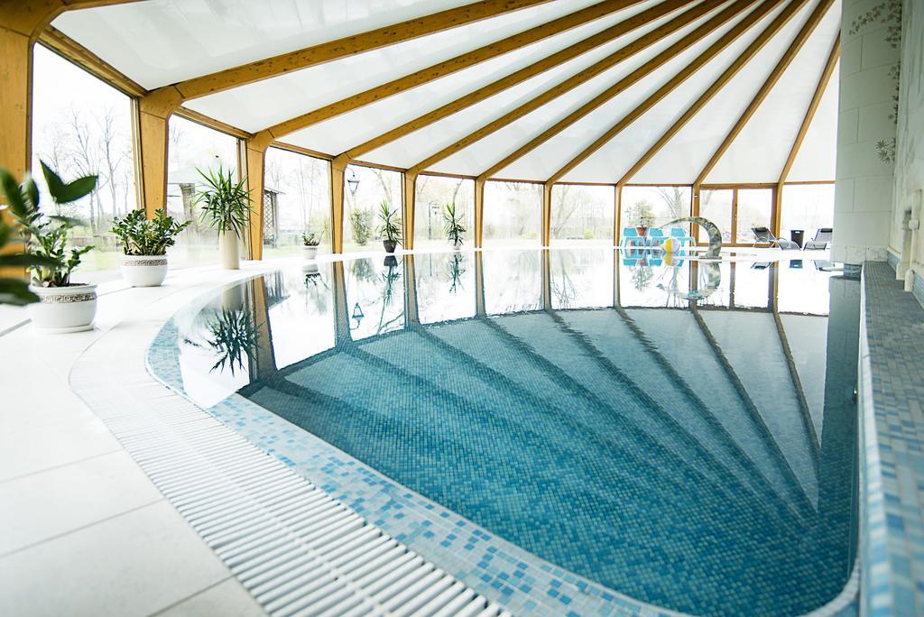 Palac Piorunow & Spa クフィアトコビツェ エクステリア 写真